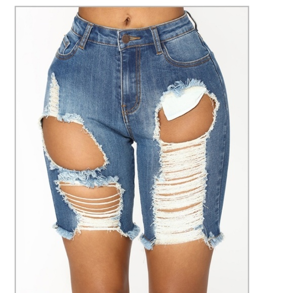 Ripped highwaist denim shorts NWOT - Picture 2 of 3